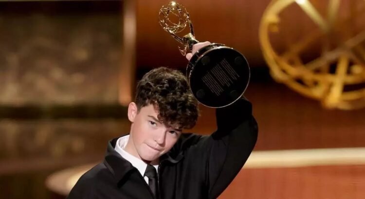 Owen Cooper rompe récords al convertirse en el Emmy más joven de la historia