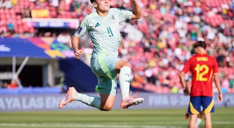 México suma otro empate; iguala ante España México suma otro empate; iguala ante España