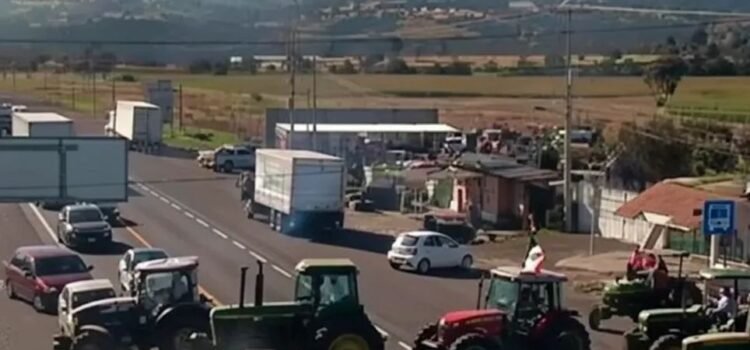 Productores de Aguascalientes confirman cierre parcial de carretera federal