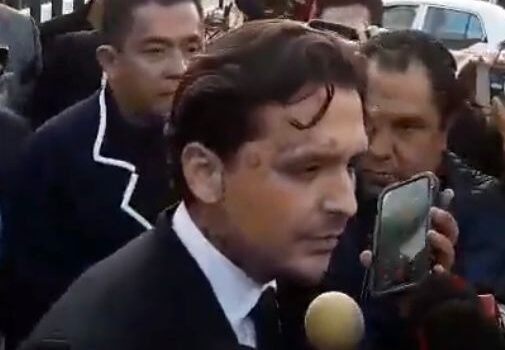 Christian Nodal queda libre de cargos en caso por presunta falsificación; juez determina que no hay elementos